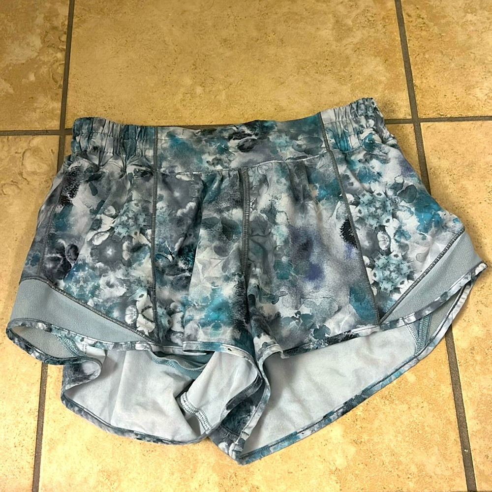 lululemon hotty hot shorts
